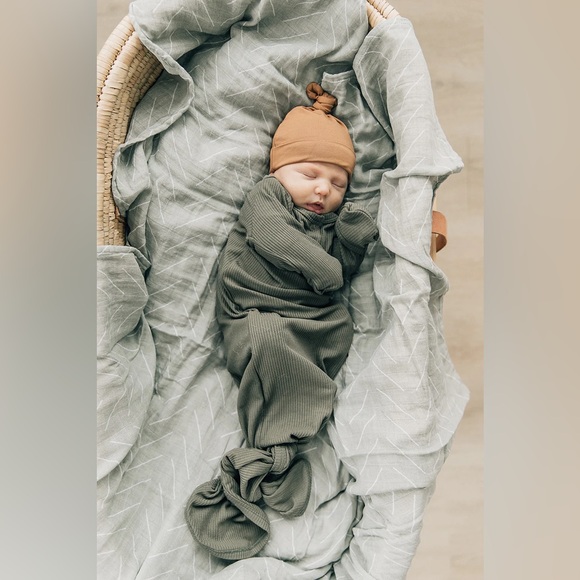 Mebie Baby Muslin Swaddle - Picture 4 of 6